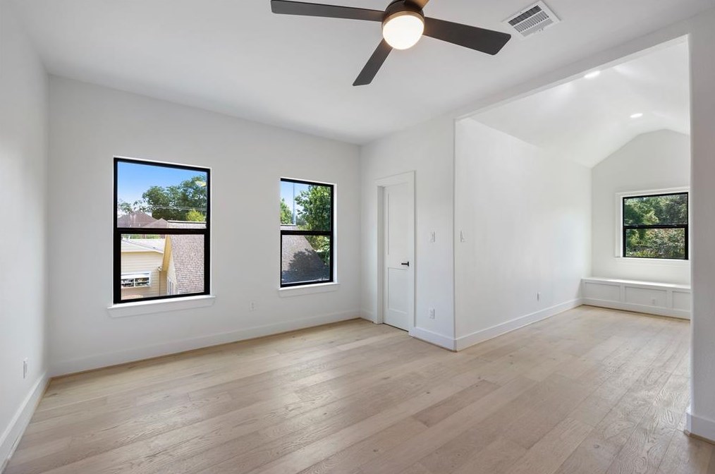5503 Valerie St, Houston TX  77081-7303 exterior