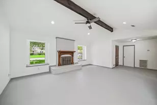 604 Briarclift Ln, Baytown, TX 77521 - Photo 3