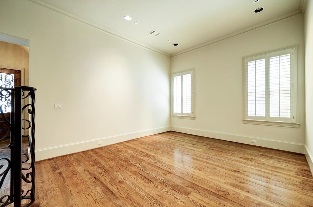2733 Cason St, Houston TX  77005-3812 exterior