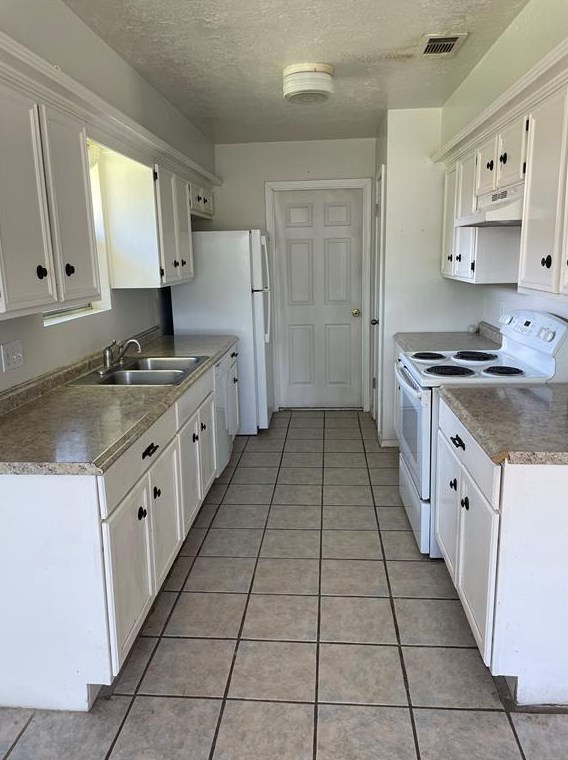 9823 Bayou Woods Dr, Baytown TX  77521-5017 exterior