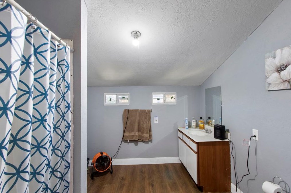 13915 Brownsville St, Houston TX  77015-4112 exterior