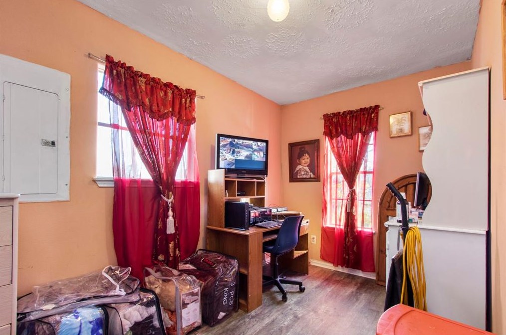 13915 Brownsville St, Houston TX  77015-4112 exterior