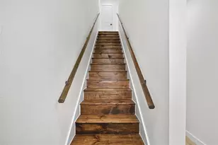 1105 E Main St, Brenham, TX 77833 - Photo 13