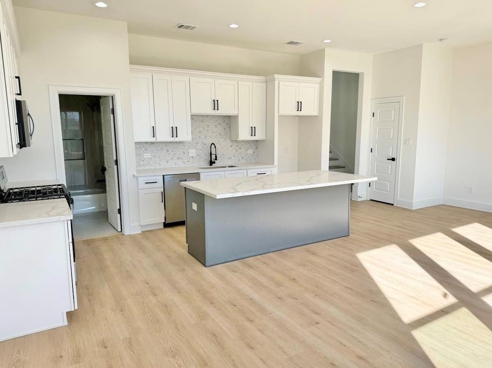 4631 Balkin St, Houston TX  77021-4302 exterior