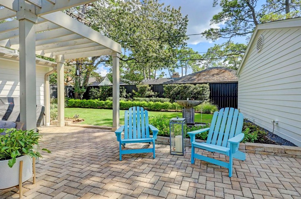 12227 Boheme Dr, Houston TX  77024-4930 exterior