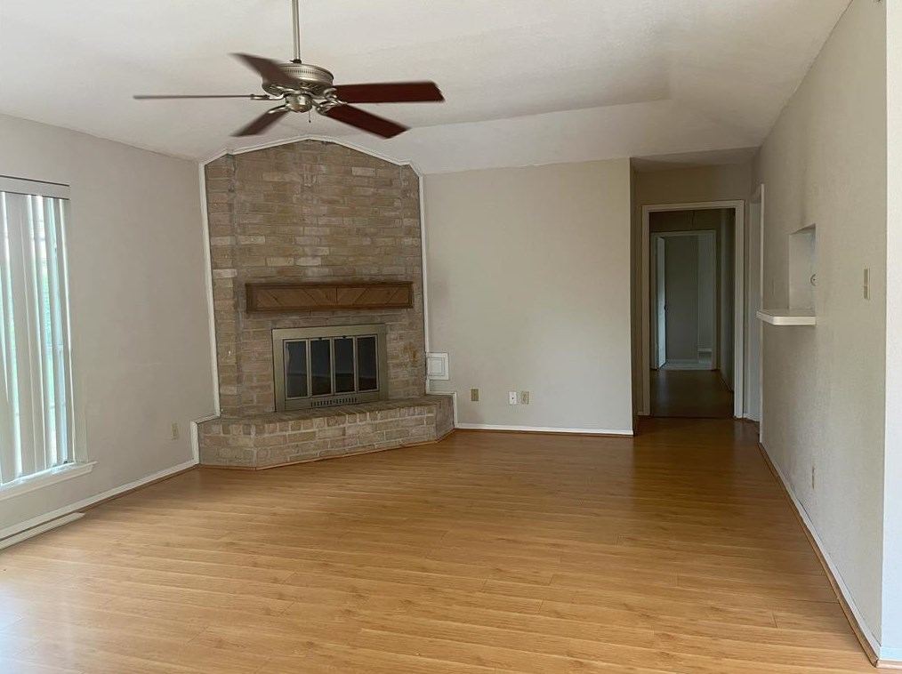 15706 Spring Forest Dr, Houston TX  77059-3807 exterior