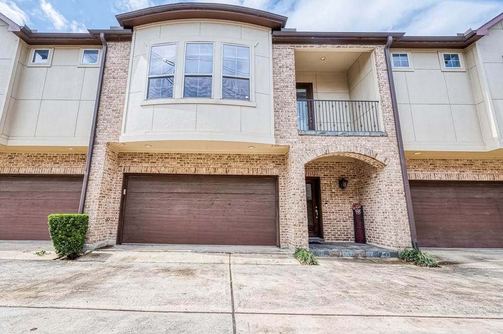 1228 Sampson St, Houston TX  77003-3902 exterior