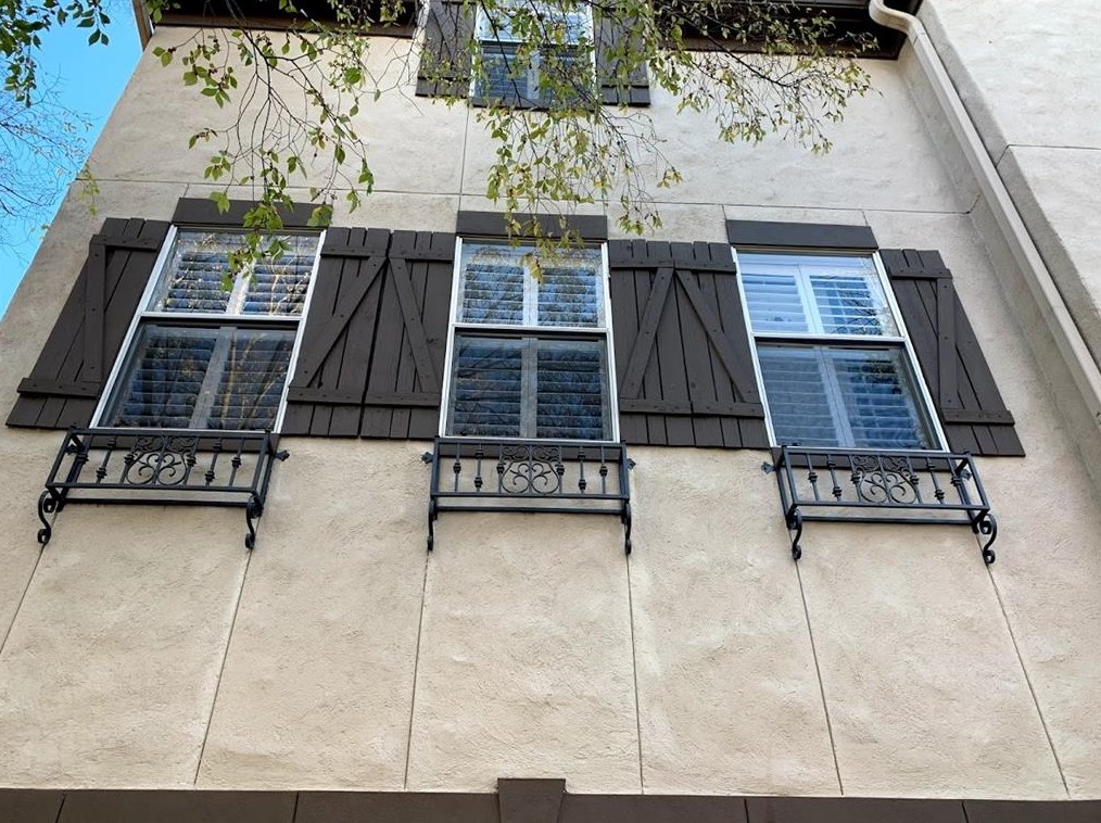 1609 Mcduffie, Houston TX  77019-5311 exterior