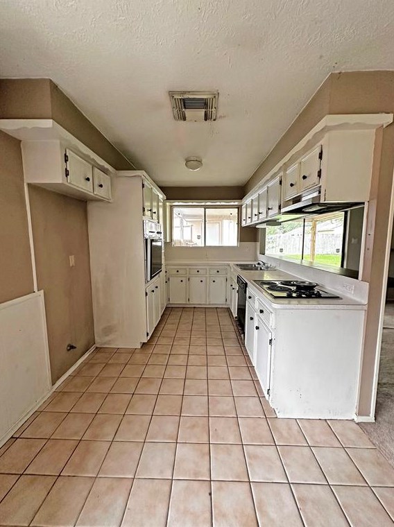 12202 Creekhurst Dr, Houston TX  77099-3114 exterior
