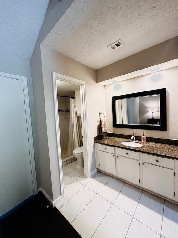 1009 Fountain Vw Dr, Houston TX  77057-6126 exterior