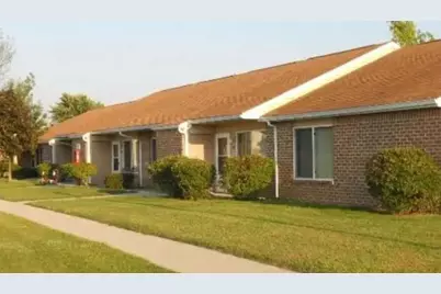 980 Meadow Ln, Kenton, OH 43326 - Photo 3