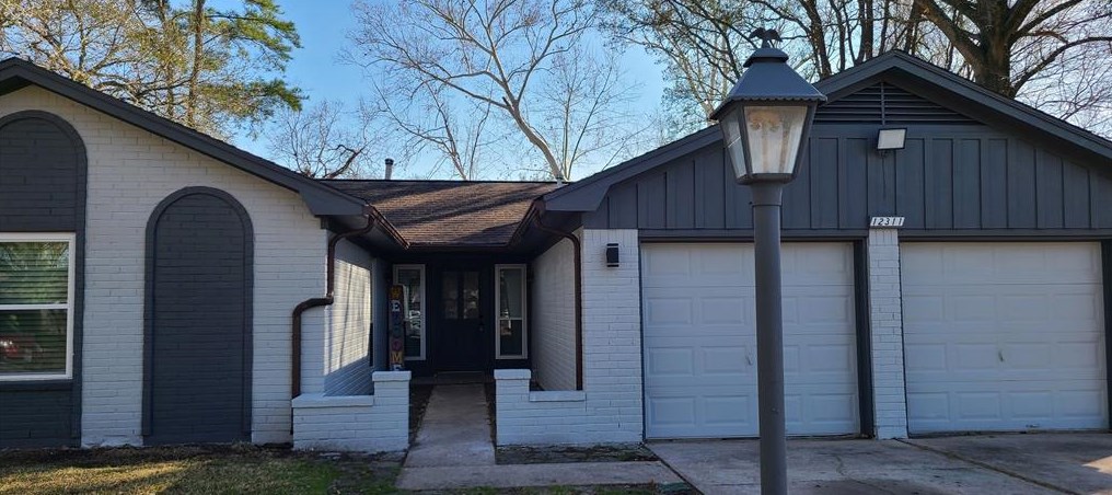 12311 Dermott Dr, Houston TX  77065-2514 exterior