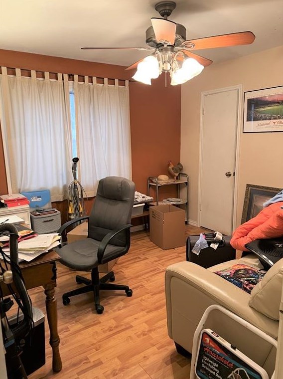 9911 Waving Fld Dr, Houston TX  77064-4239 exterior