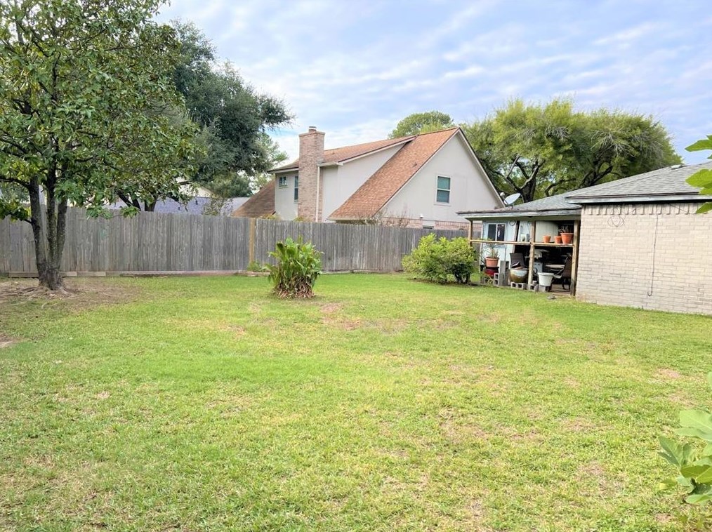 9911 Waving Fields Dr, Houston TX  77064-4431 exterior