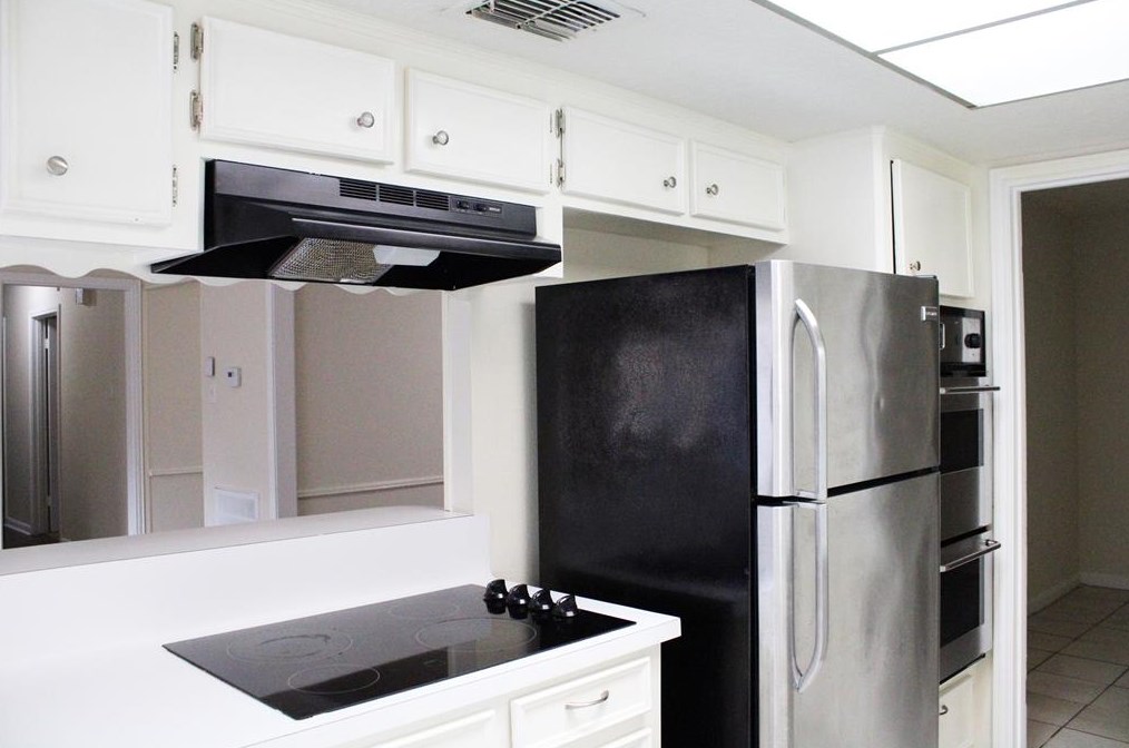 4826 Elmbrook Dr, Spring TX  77388-4934 exterior