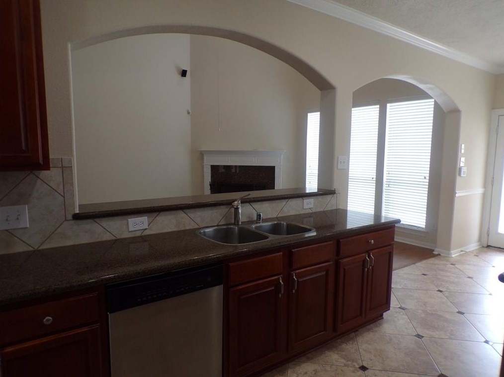20703 Pinebrook Hollow Ln, Spring TX  77379-8245 exterior