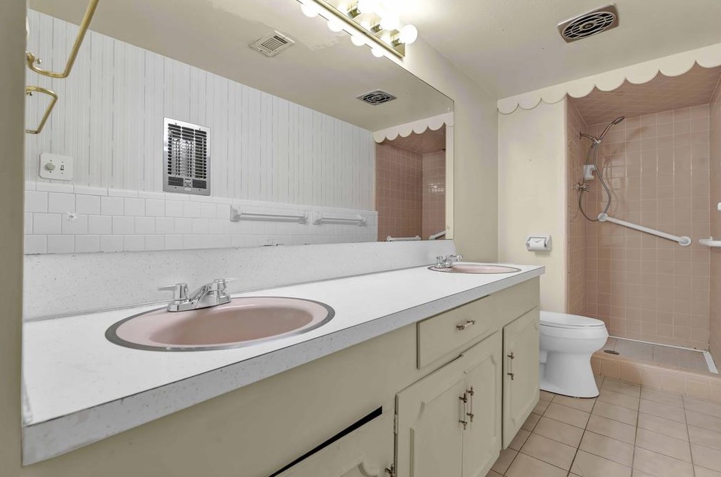 3943 Fernwood Dr, Houston TX  77021-1640 exterior