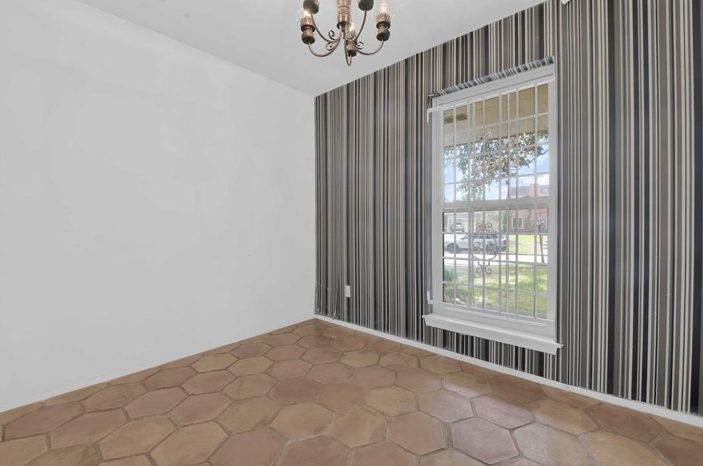 3943 Fernwood Dr, Houston TX  77021-1640 exterior