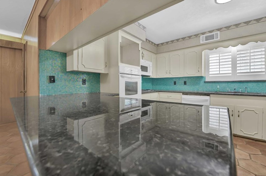 3943 Fernwood Dr, Houston TX  77021-1640 exterior