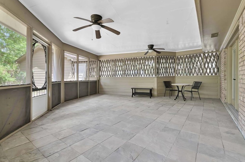 3943 Fernwood Dr, Houston TX  77021-1640 exterior