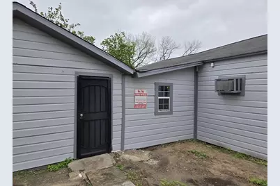 5906 Hillsboro Street, Houston, TX 77020 - Photo 1