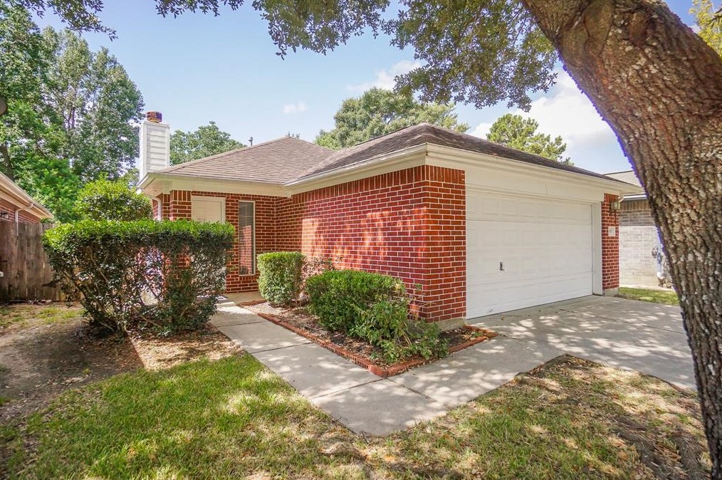 4915 Deer Point Dr, Spring TX  77389-3907 exterior