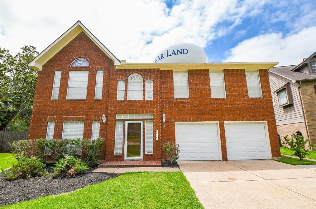 2226 Mill Creek Dr, Sugar Land TX  77478-5246 exterior