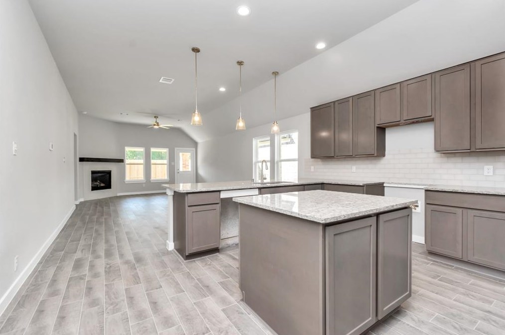 15511 Fall Fern Cir, Houston TX  77044-6247 exterior