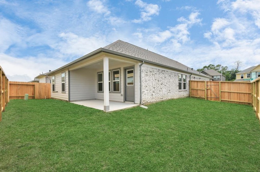 15511 Fall Fern Cir, Houston TX  77044-6247 exterior