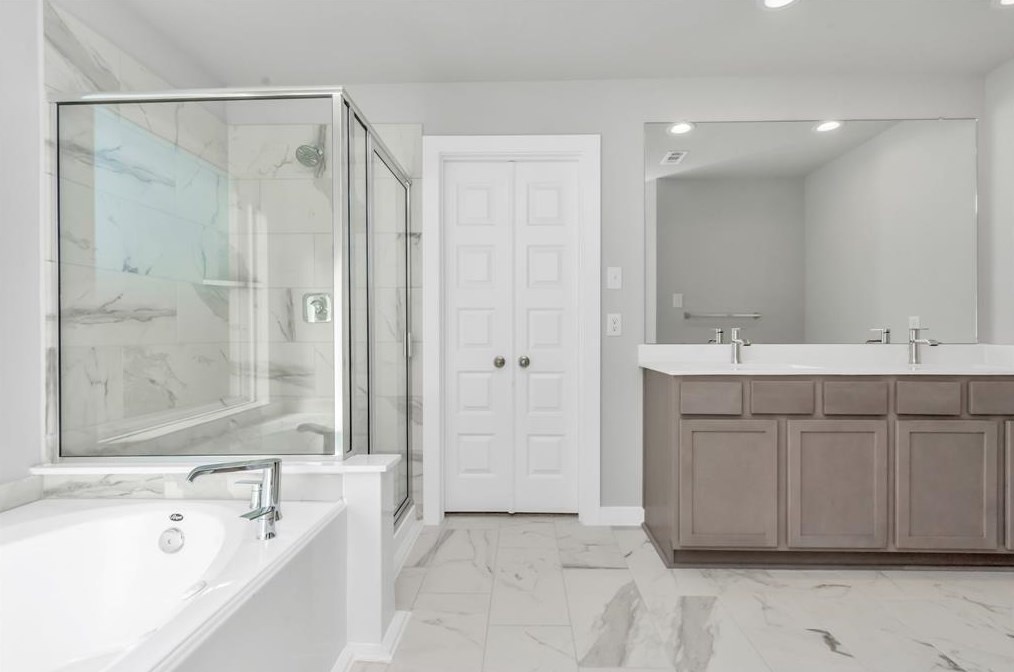15511 Fall Fern Cir, Houston TX  77044-6247 exterior