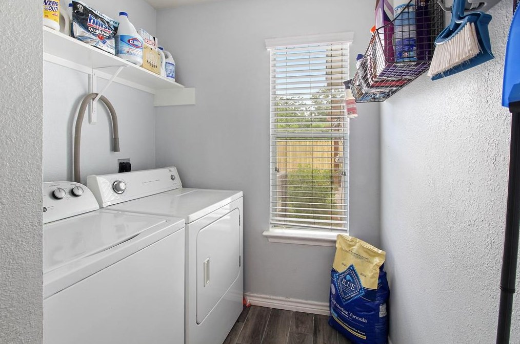 10330 Cades Crk Ct, Houston TX  77089-5916 exterior