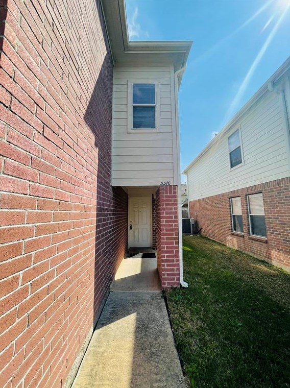 3310 Barkers Crossing Ave, Houston TX  77084-1990 exterior