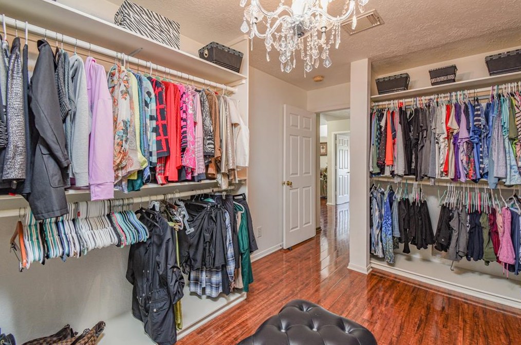 3102 Mossy Elm Ct, Houston TX 77059-3227 exterior