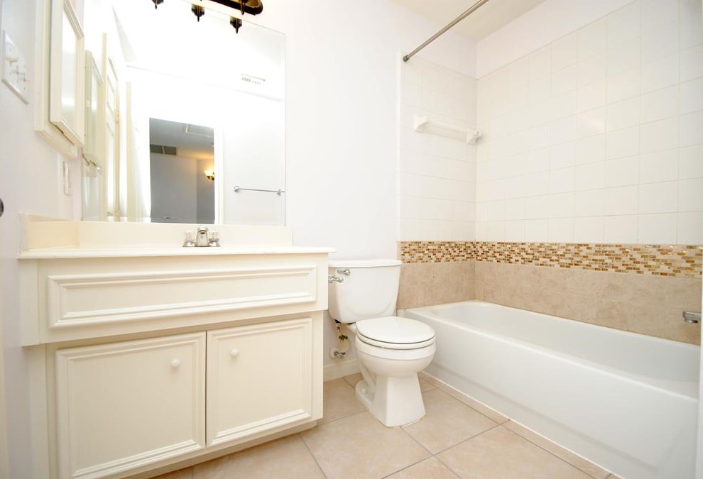 1913 Calumet St, Houston TX  77004-7267 exterior