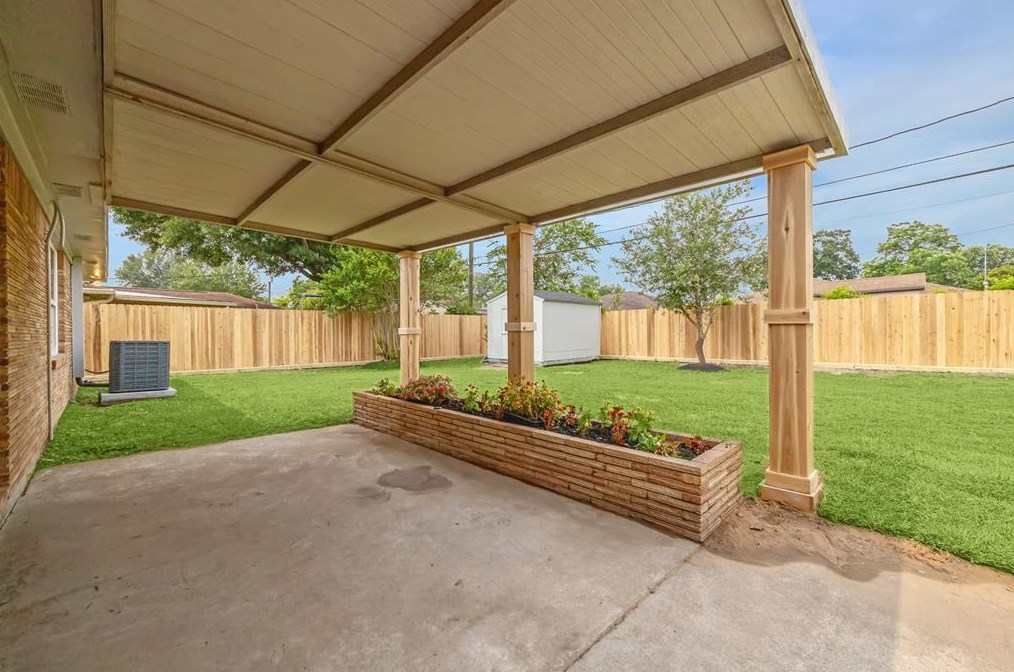 4711 Cetti St, Houston TX  77009-4820 exterior