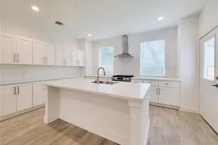 6733 Cohn St, Houston, TX 77091 - Photo 9