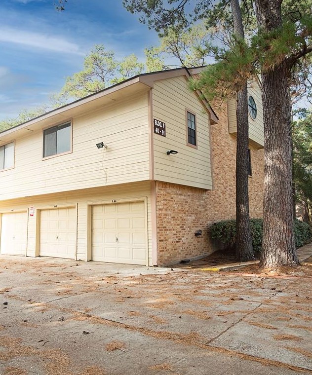 16800 Sugar Pine Dr, Houston TX  77090-3659 exterior