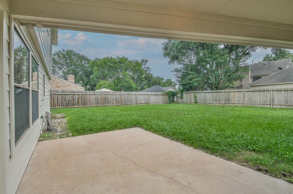 10711 Norchester Vlg Dr, Houston TX  77070-3919 exterior