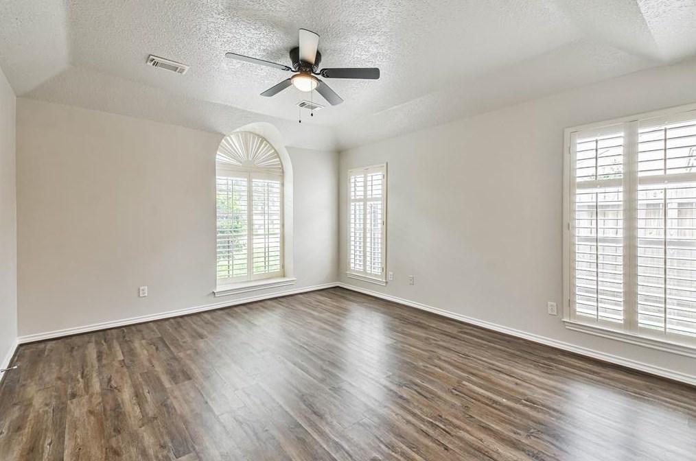 10711 Norchester Vlg Dr, Houston TX  77070-3919 exterior