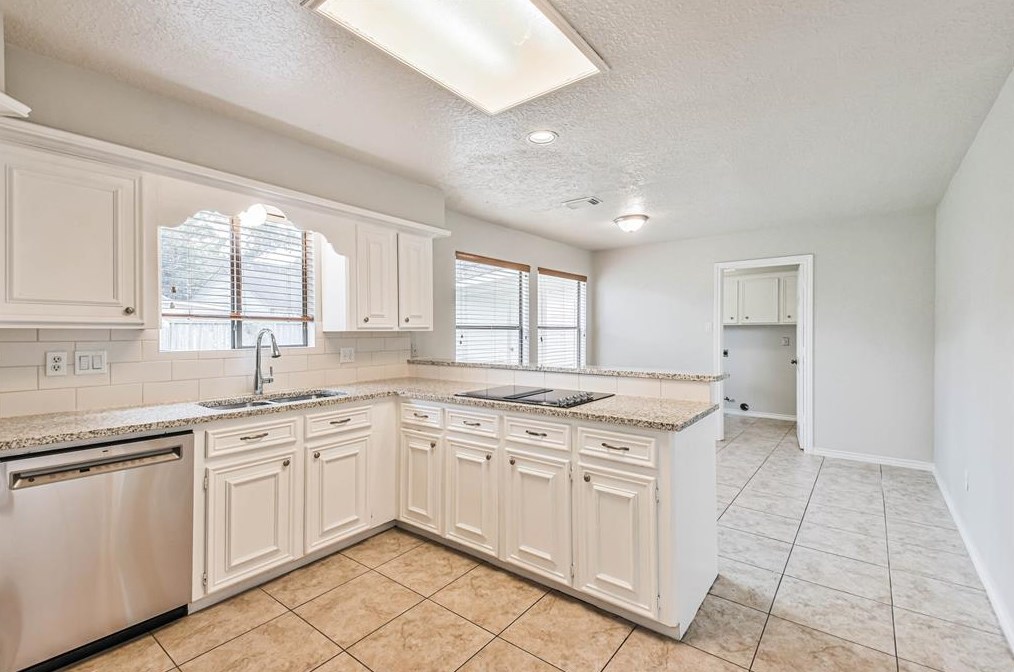 10711 Norchester Vlg Dr, Houston TX  77070-3919 exterior