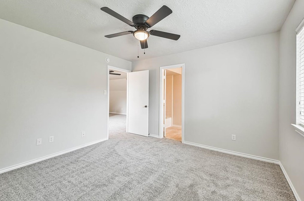 10711 Norchester Vlg Dr, Houston TX  77070-3919 exterior