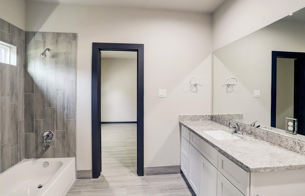 8103 Glass St, Houston TX  77016-6244 exterior
