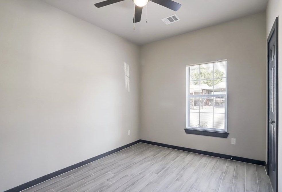 8103 Glass St, Houston TX  77016-6244 exterior