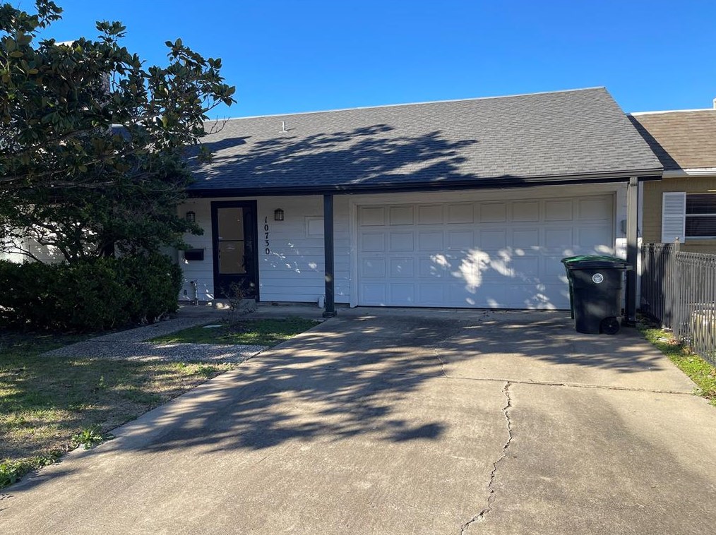 10730 Boardwalk St, Houston TX  77042-2318 exterior