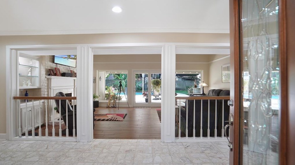 10523 Fawnview Dr, Houston TX  77070-3301 exterior