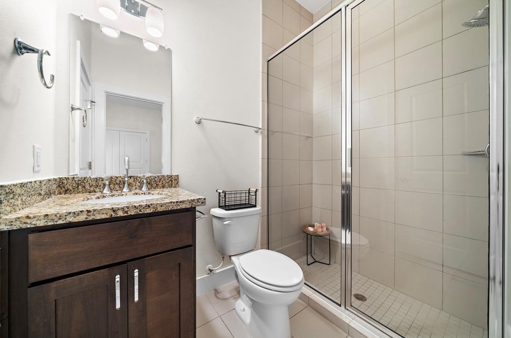 2107 Mason, Houston TX  77006-3137 exterior