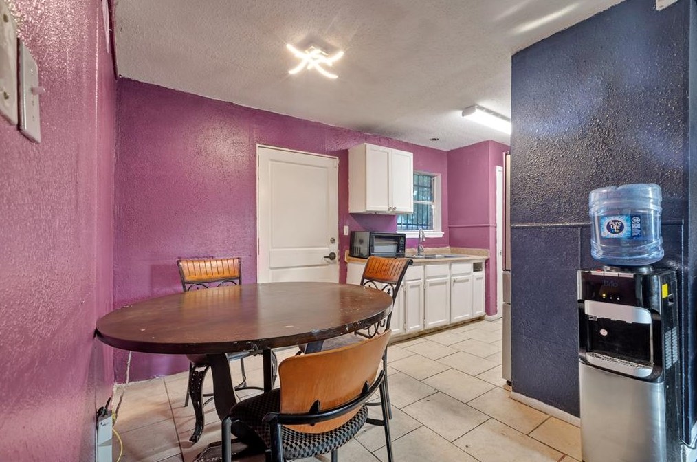 9731 Trumpet St, Houston TX 77078-3119 exterior