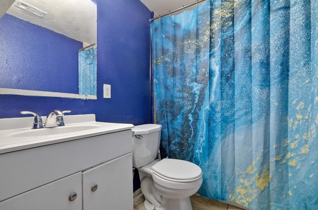 9731 Trumpet St, Houston TX 77078-3119 exterior