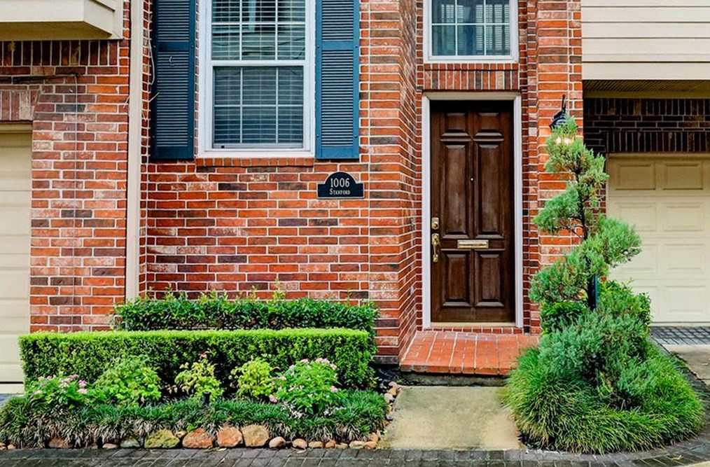 1006 Stanford St, Houston TX  77019-4305 exterior