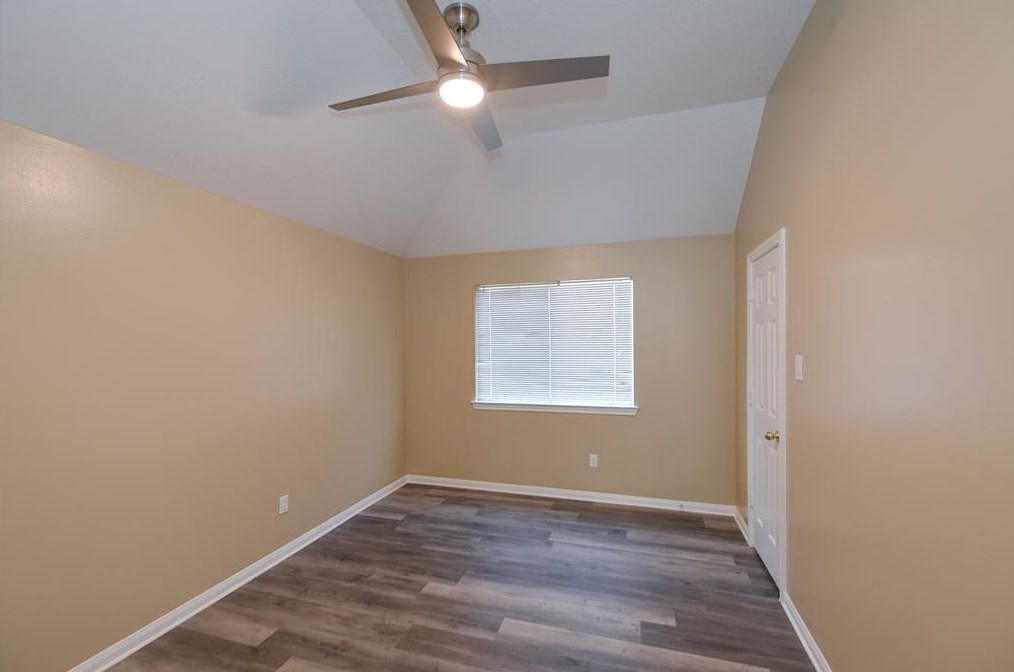 5811 Hatfield Glen Dr, Katy TX  77449-7059 exterior
